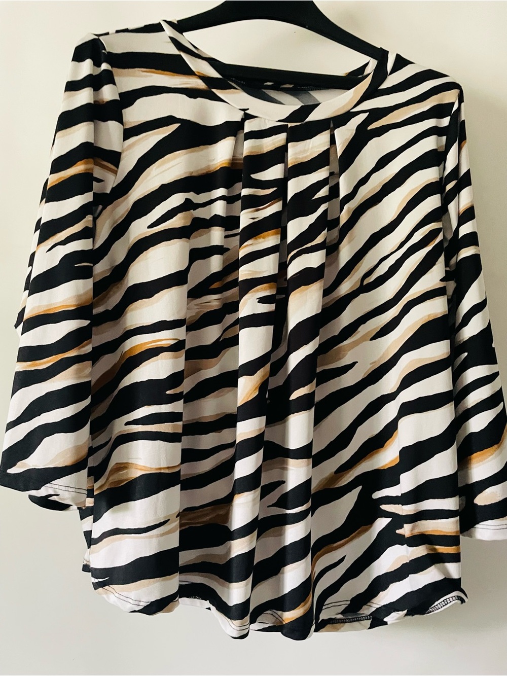 Worthington Black, White & Gold Zebra-Print Blouse Pleated Detailing XL